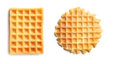 Beyaz arka planda lezzetli waffle seti, üst görünüm
