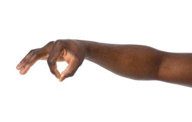 Afro-Amerikalı adam beyaz arka plan üzerinde elinde bir şey tutan, closeup