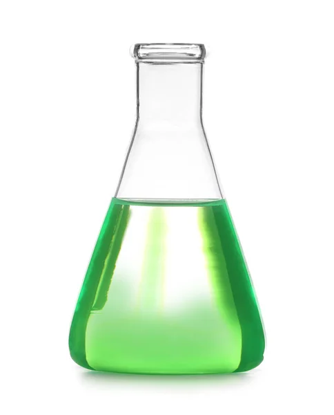 Frasco de vidro com líquido sobre fundo branco. Química da solução — Fotografia de Stock