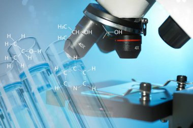Modern mikroskop ve test tüpleri, çift pozlama. Deneysel kimya