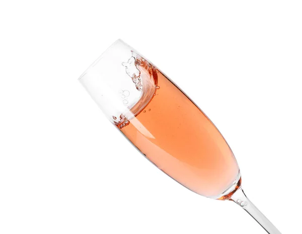 Склянка з рожевого шампанського ізольовано на білому — стокове фото
