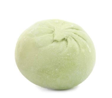 Beyaz arka planda lezzetli dolgu ile ham köfte