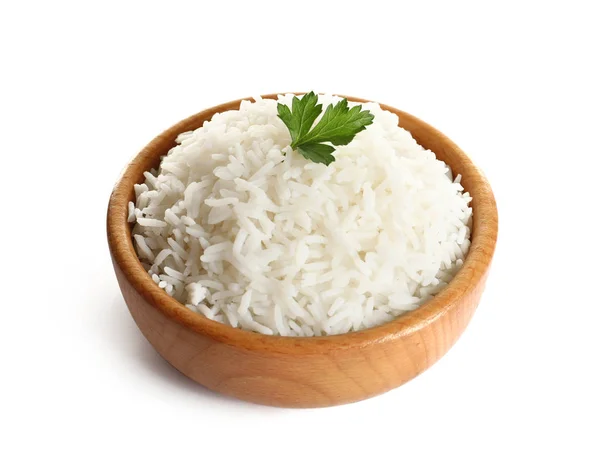 Чаша вкусного приготовленного риса с петрушкой на белом фоне — стоковое фото
