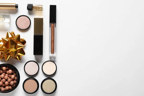 Set of luxury makeup products on white background, flat lay — Stock Photo, Image