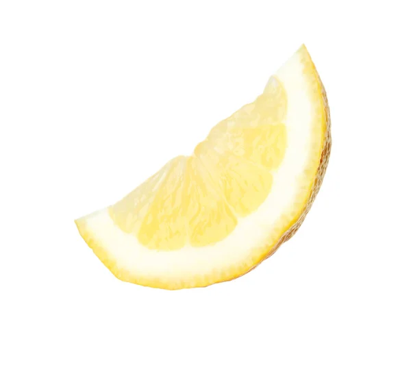 Cortar limón fresco y jugoso sobre fondo blanco —  Fotos de Stock