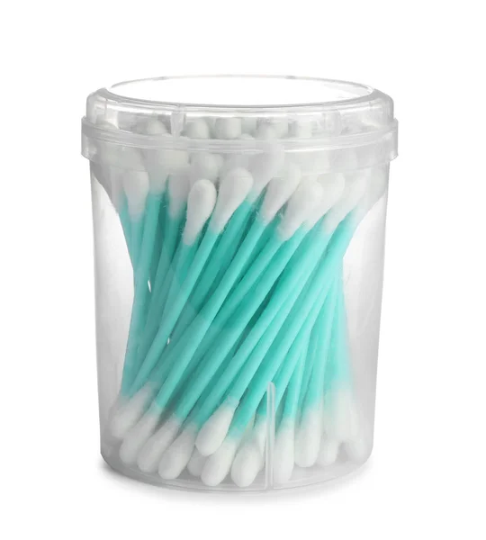 Recipiente de plástico com cotonetes sobre fundo branco — Fotografia de Stock
