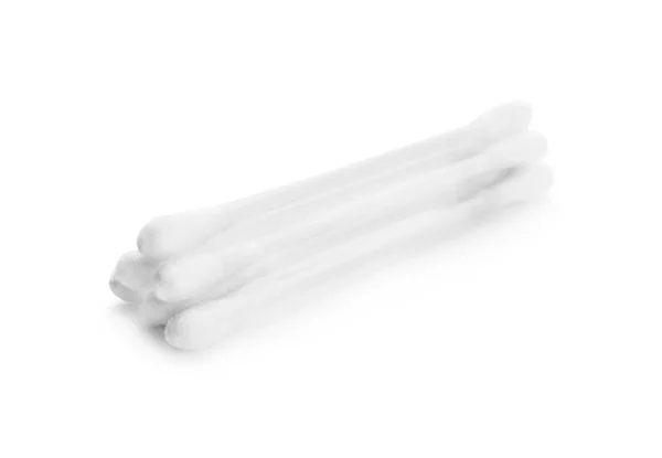 Hisopos de algodón de plástico sobre fondo blanco. Accesorio higiénico —  Fotos de Stock