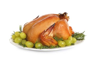 Beyaz arka plan üzerinde garnitür ile pişmiş hindi tabağı