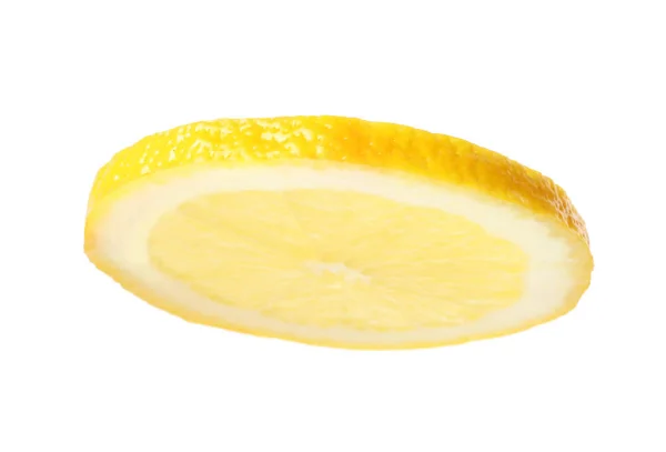 Вырезать свежий сочный лимон на белом фоне — стоковое фото