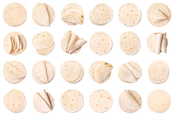 Készlet ízletes tortilla fehér háttér, felülnézet. Kovásztalan kenyér — Stock Fotó