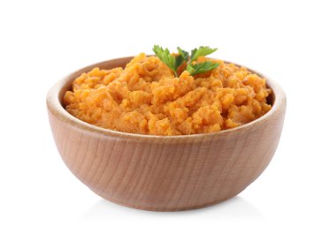 Beyaz arka plan üzerinde tatlı patates püresi ile Bowl