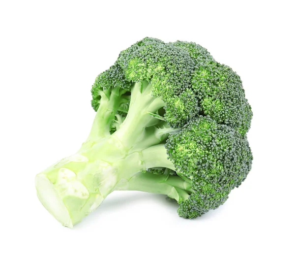 Beyaz arka plan üzerinde taze yeşil brokoli. Organik gıda — Stok fotoğraf