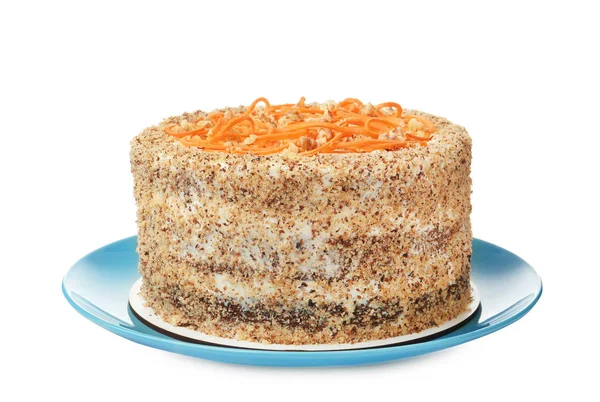 Prato com delicioso bolo de cenoura no fundo branco — Fotografia de Stock