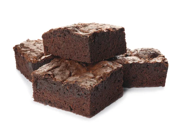 Pedaços de brownie fresco no fundo branco. Deliciosa torta de chocolate — Fotografia de Stock