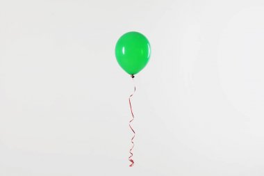 Işık arka planda parlak balon. Kutlama zamanı
