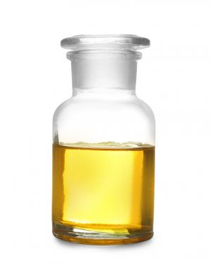 Beyaz arka plan üzerinde renk örneği ile Laboratuvar cam. Çözelti kimyası