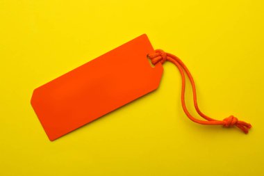 Renk arka plan üzerinde metin için boşluk ile karton etiket, üst görünüm