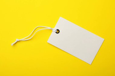 Renk arka plan üzerinde metin için boşluk ile karton etiket, üst görünüm