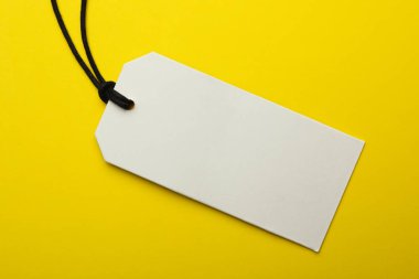 Renk arka plan üzerinde metin için boşluk ile karton etiket, üst görünüm