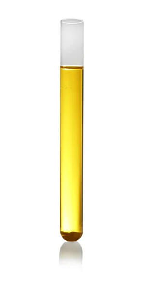 흰색에 절연 된 컬러 액체의 테스트 튜브. 솔루션 화학 — 스톡 사진
