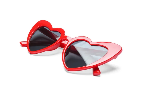 Elegantes gafas en forma de corazón sobre fondo blanco —  Fotos de Stock