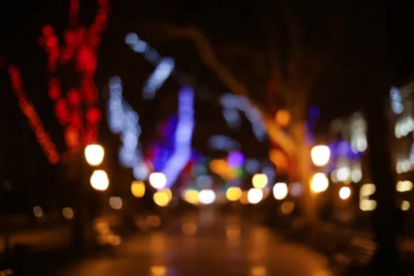 Beaux lampadaires la nuit. Effet Bokeh — Photo