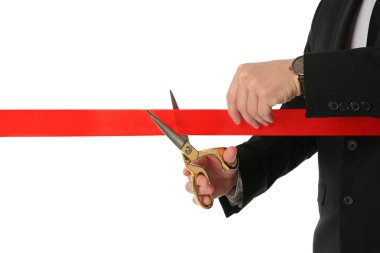 Adam ofis takım elbise kesme kırmızı şerit üzerinde izole beyaz, kapatmak