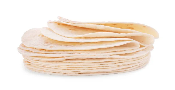 Stapel van maïs tortilla's op witte achtergrond. Ongezuurde brood — Stockfoto