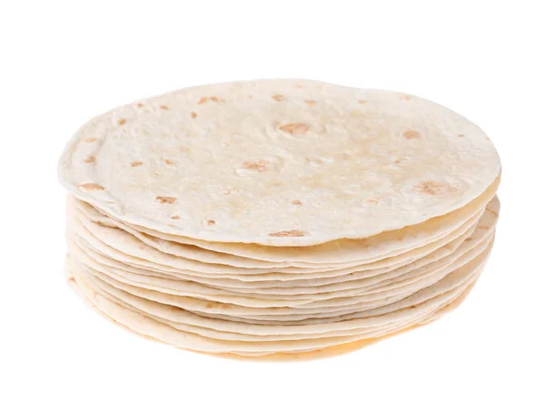 Montón de tortillas de maíz sobre fondo blanco. Pan sin levadura —  Fotos de Stock