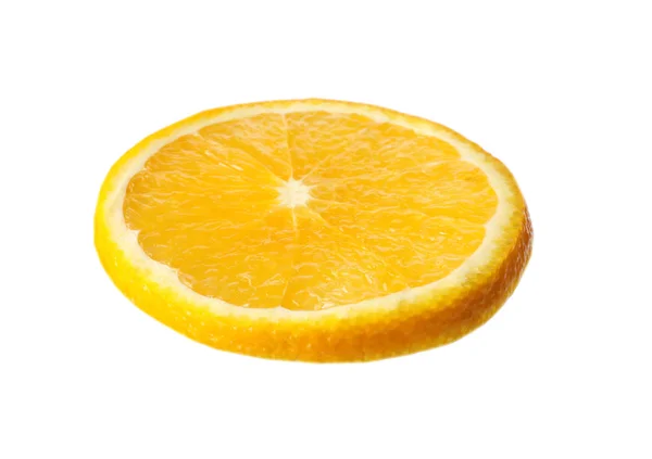 Skiva av mogen apelsin på vit bakgrund — Stockfoto