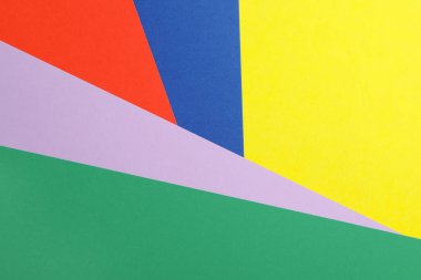 Arka plan olarak renkli kağıt levhalar, üst görünüm