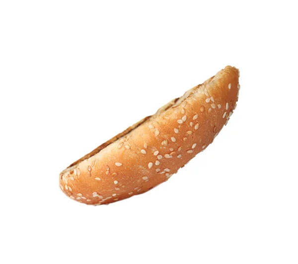 De helft van de gegrilde Hamburger broodje geïsoleerd op wit — Stockfoto