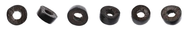 Sada řezaných černých oliv na bílém podkladu. Návrh nápisu — Stock fotografie