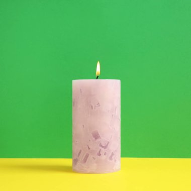 Renk arka planda Alight kokulu balmumu mum