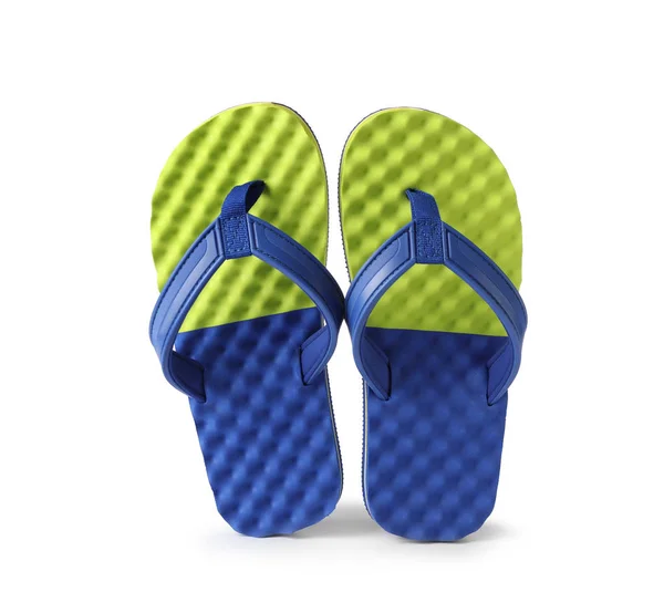 Stylisches Paar Flip-Flops auf weißem Hintergrund. Strandzubehör — Stockfoto