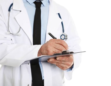 Beyaz üzerine izole pano ile erkek doktor Closeup. Tıbbi personel