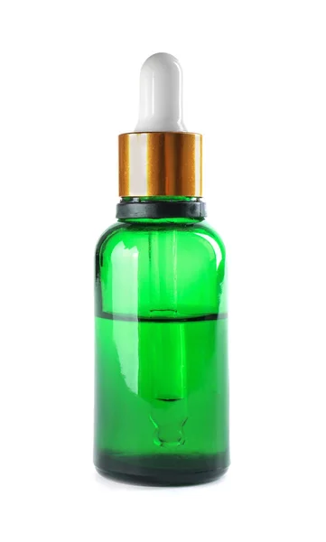 Пляшка трав'яної ефірної олії ізольована на білому — стокове фото