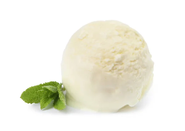 Lahodná vanilková zmrzlina a máta na bílém pozadí — Stock fotografie