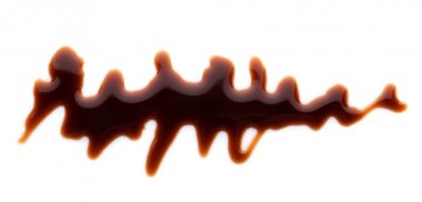 Lezzetli soya sosu beyaza izole edilmiş, üst manzara