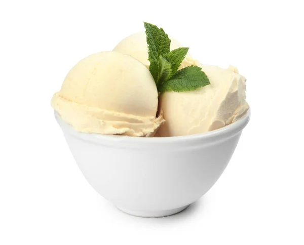 Lahodná vanilková zmrzlina s mátovou v moučkové misce na bílém pozadí — Stock fotografie