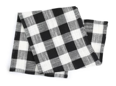 Beyaz arka plan üzerinde siyah damalı mutfak havlusu, üst görünüm