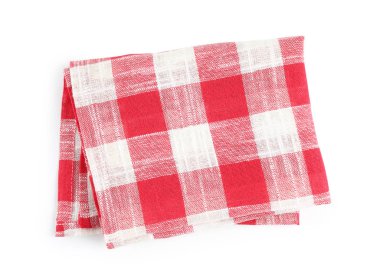 Beyaz arka plan üzerine katlanmış kırmızı damalı mutfak havlusu, üst görünüm