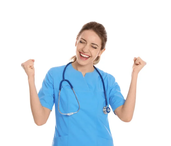 Portrait de médecin émotionnel avec stéthoscope isolé sur blanc — Photo