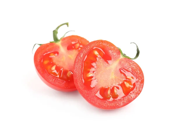Mitades de tomate cherry fresco aislado en blanco — Foto de Stock