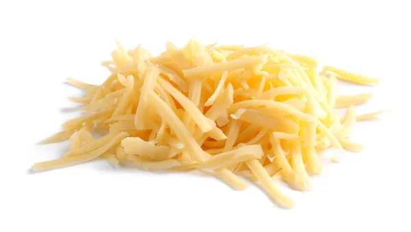 Montón de queso rallado delicioso sobre fondo blanco — Foto de Stock