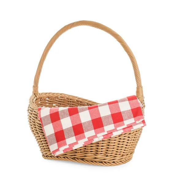 Wiklinowy kosz piknikowy z kratą koc na białym tle — Zdjęcie stockowe