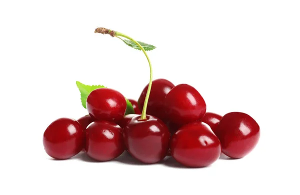 Pile of delicious ripe sweet cherries on white background — Stock Photo, Image