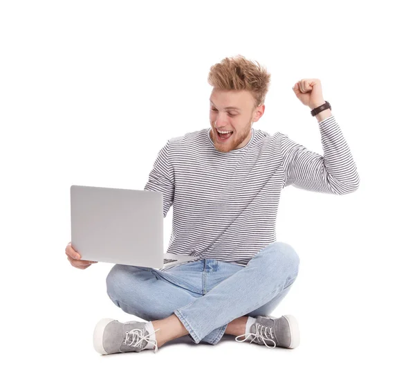 Emotionele man met laptop op witte achtergrond — Stockfoto