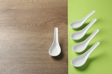 Masadaki miso çorba kaşığı. Metin alanı