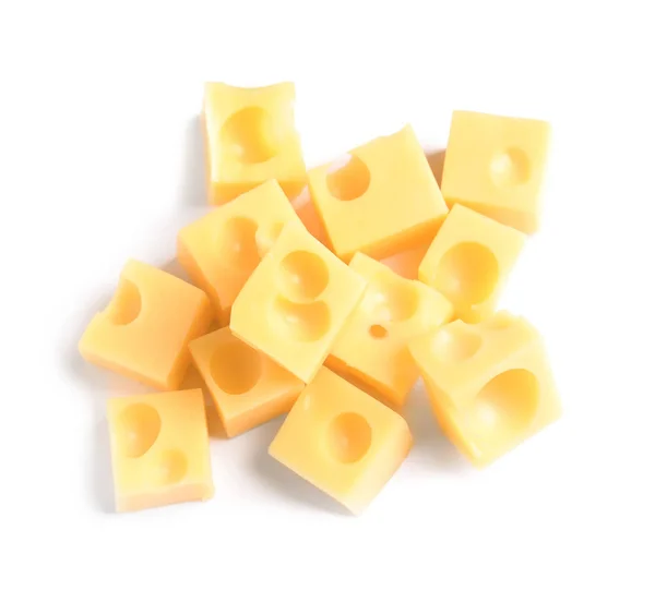 Corte delicioso queijo fresco isolado em branco — Fotografia de Stock
